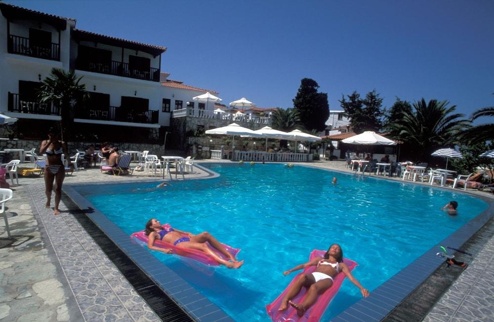 Dionyssos Hotel Skopelos Town Exterior foto