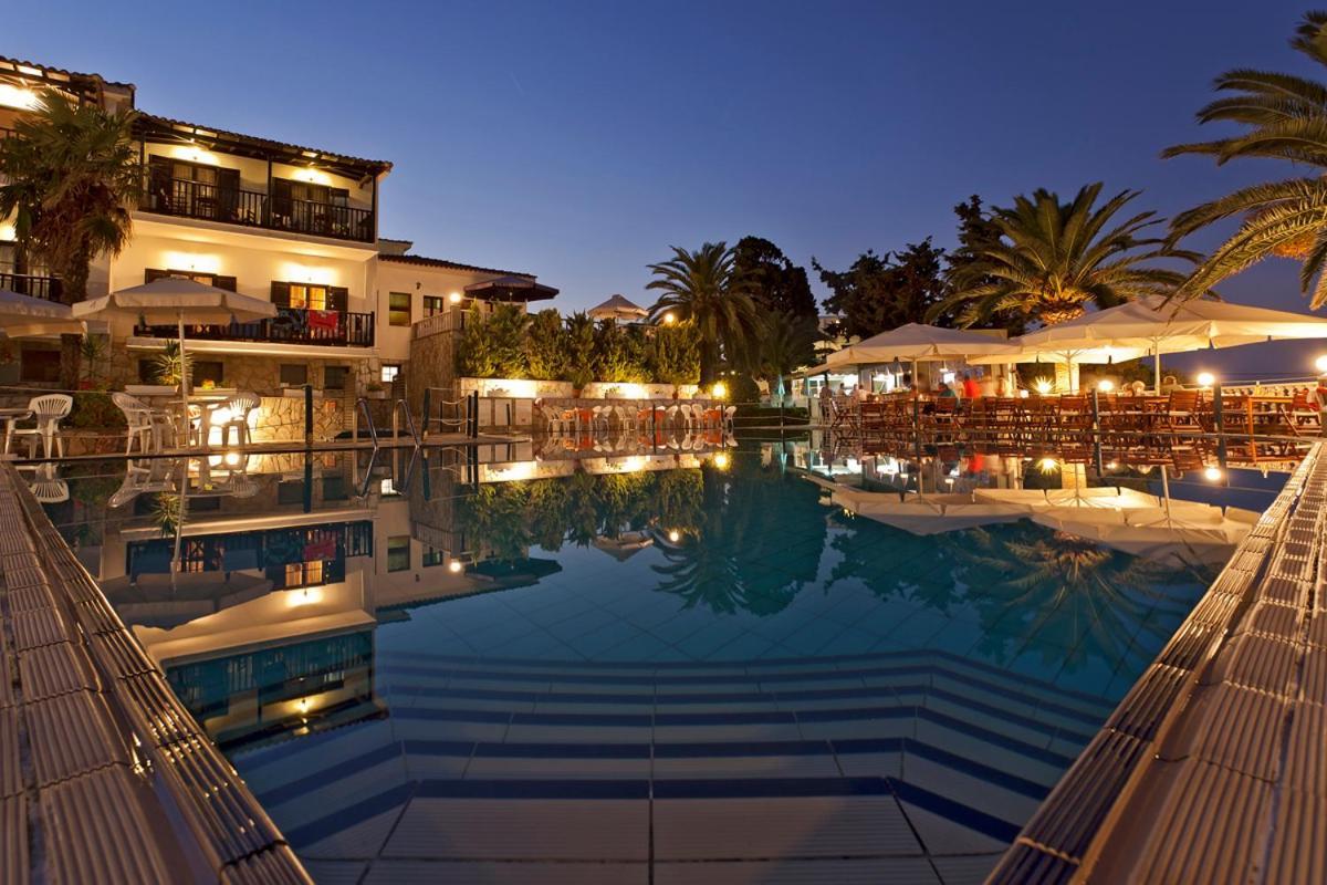 Dionyssos Hotel Skopelos Town Exterior foto