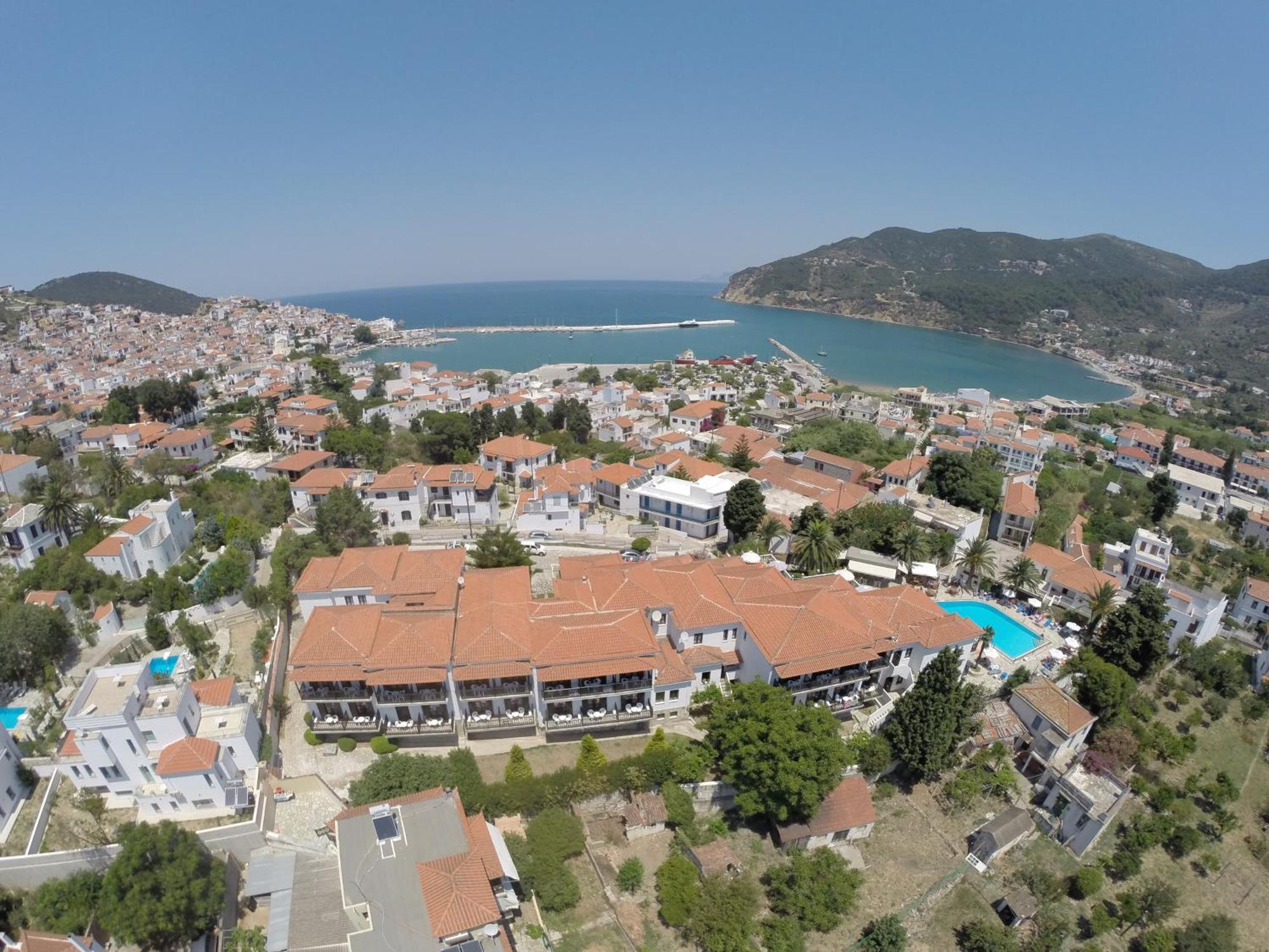 Dionyssos Hotel Skopelos Town Exterior foto