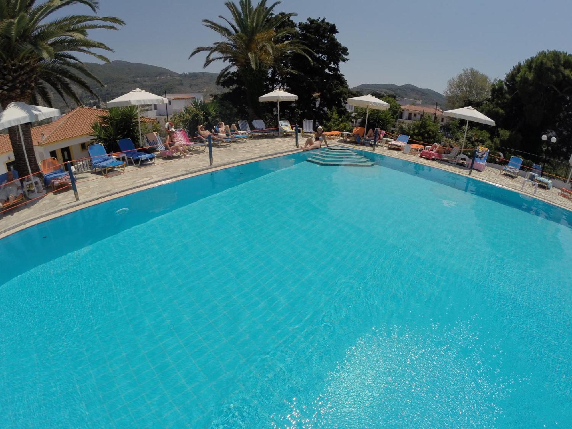 Dionyssos Hotel Skopelos Town Exterior foto