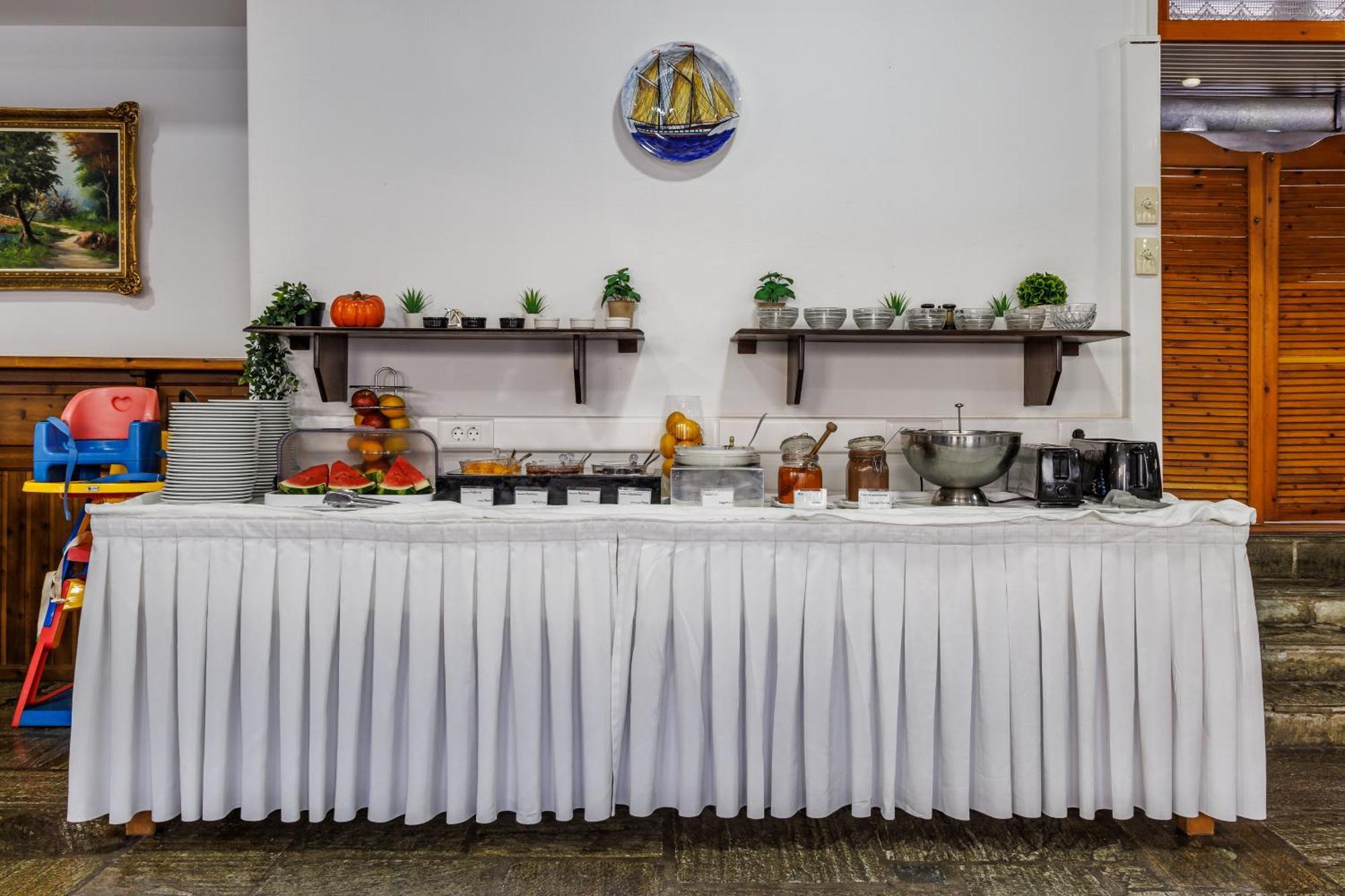 Dionyssos Hotel Skopelos Town Exterior foto