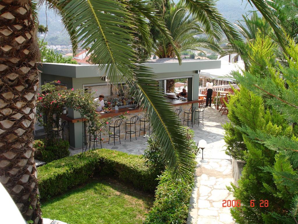 Dionyssos Hotel Skopelos Town Exterior foto